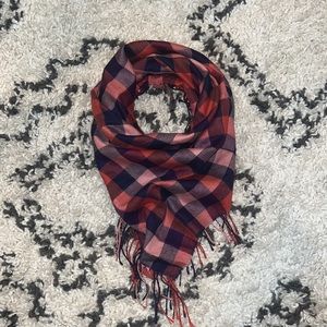Checked Fringed Winter Scarf